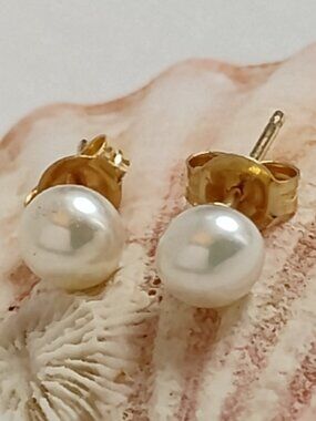 14K Solid Yellow Gold Stud Earrings 5mm Cultured AAA Pearls IRSCO Hallmarked